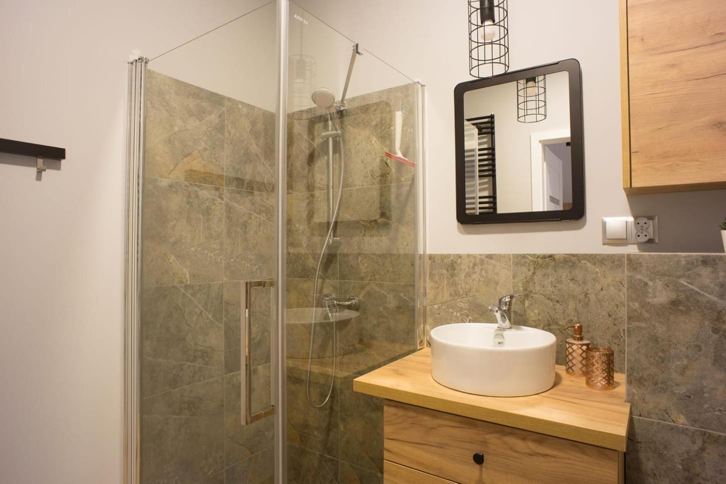 Apartament Na Piernikowym Z Miejscem Postojowym Torun Ngoại thất bức ảnh